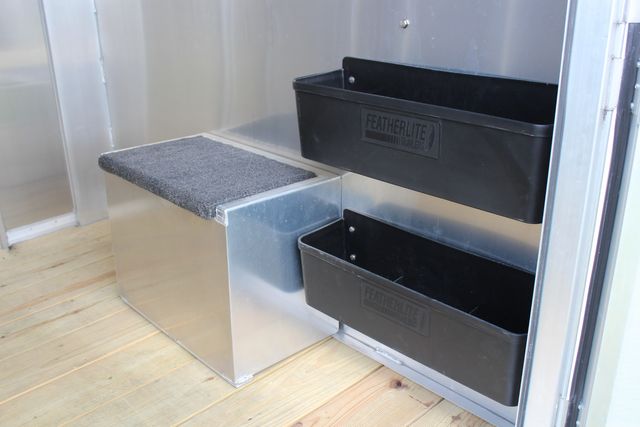 2024 Featherlite 8417 - 20' Stock Combo (4' DR + 16' Stock) GN 20' Stock Combo Straight Load w/ Dressing Room | CONROE, TX | SportChassis/ Featherlite Trailers of Texas