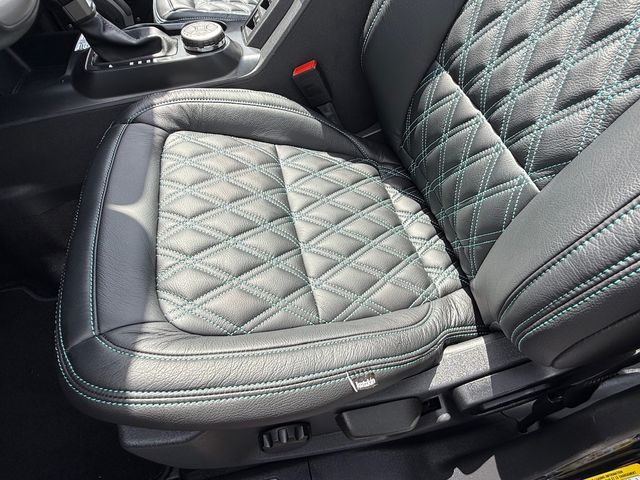 2024 Ford Bronco SEAFOAM PEARL LEATHER LIFTED LOADED 37"s | Plant City, FL | psv5 DEMO - Bayshore Automotive 2024 Ford Bronco SEAFOAM PEARL LEATHER LIFTED LOADED 37"s | Plant City, FL | psv5 DEMO - Bayshore Automotive