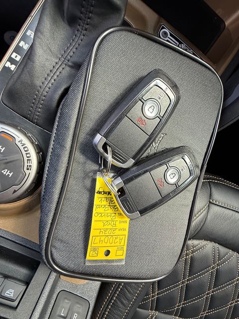 2024 Ford Bronco BAYSHORE BRONCO LEATHER LIFTED LOADED 37"S | Plant City, FL | psv5 DEMO - Bayshore Automotive 2024 Ford Bronco BAYSHORE BRONCO LEATHER LIFTED LOADED 37"S | Plant City, FL | psv5 DEMO - Bayshore Automotive