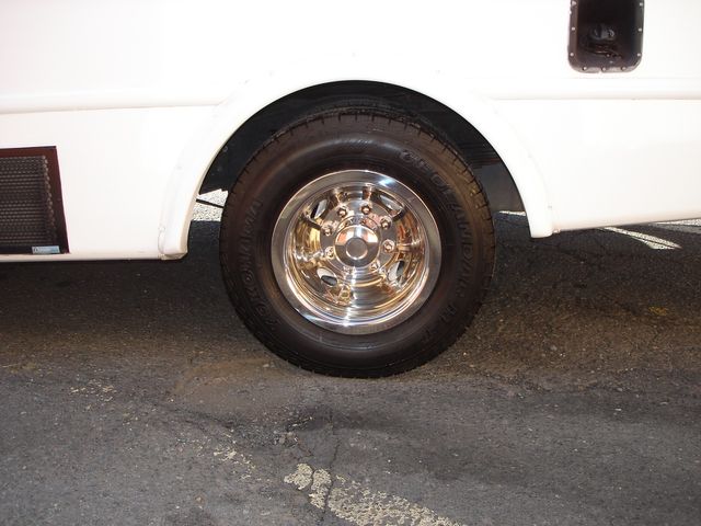 2024 Ford E-Series E-450 SD - 15 PASSENGER BUS | Charlotte, North Carolina | ADVENTURE VANS 2024 Ford E-Series E-450 SD - 15 PASSENGER BUS | Charlotte, North Carolina | ADVENTURE VANS