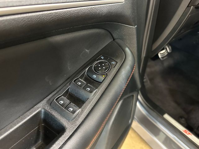 2024 Ford Edge ST Line | Irving, Texas | Hopper Motorplex 2024 Ford Edge ST Line | Irving, Texas | Hopper Motorplex