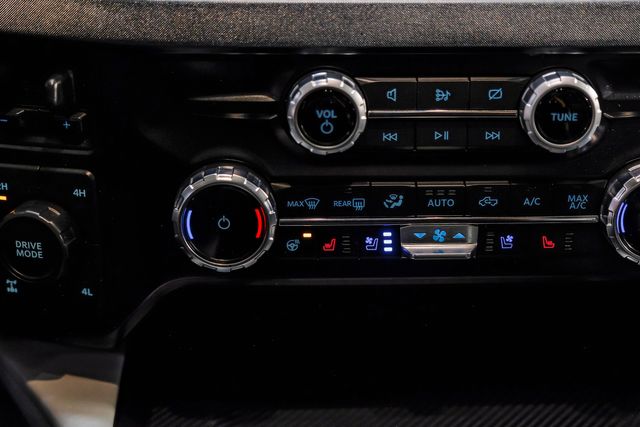 2024 Ford F-250 Super Duty Limited FX4 GLACIER GRAY ReadyLift Lift 37" NITTO | Dallas, TX | East Dallas Diesel 2024 Ford F-250 Super Duty Limited FX4 GLACIER GRAY ReadyLift Lift 37" NITTO | Dallas, TX | East Dallas Diesel