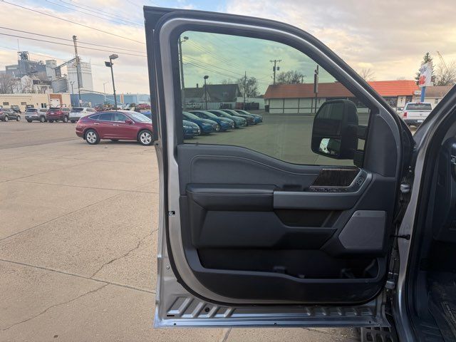 2024 Ford F-350 Super Duty Lariat Tremor ONLY 11,000 Miles | Dickinson, ND | Heiser Motors 2024 Ford F-350 Super Duty Lariat Tremor ONLY 11,000 Miles | Dickinson, ND | Heiser Motors