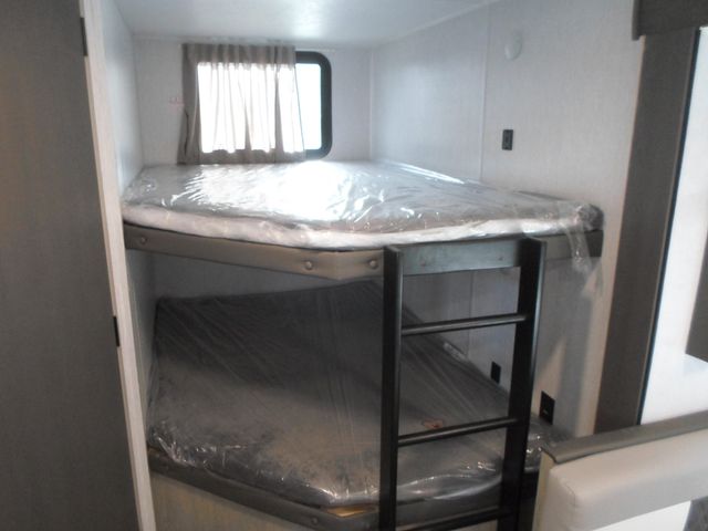 2024 Forest River Cruise Lite 240BH