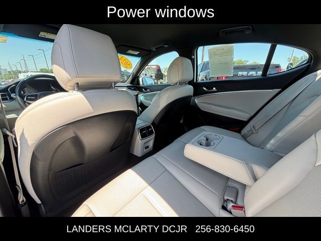 2024 Genesis G70 2.5T Standard