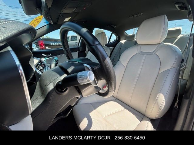 2024 Genesis G70 2.5T Standard