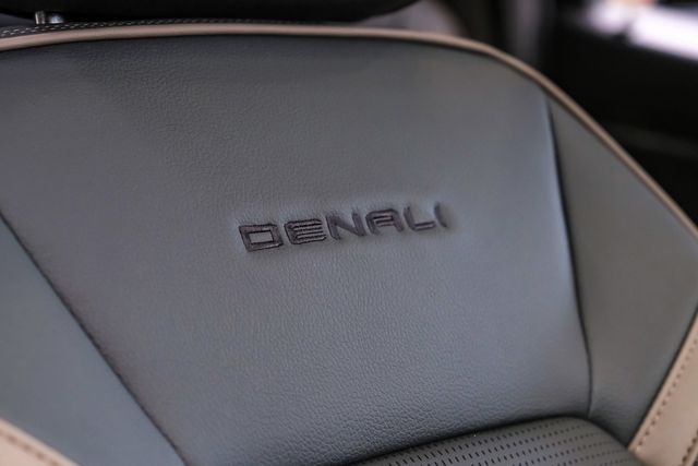 2024 GMC Canyon Denali 4X4 SUNROOF, NAV, 360 CAMERA,18K MILES | Carrollton, TX | Texas Vehicle Exchange