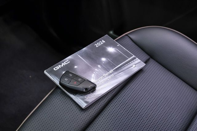 2024 GMC Canyon Denali 4X4 SUNROOF, NAV, 360 CAMERA,18K MILES | Carrollton, TX | Texas Vehicle Exchange 2024 GMC Canyon Denali 4X4 SUNROOF, NAV, 360 CAMERA,18K MILES | Carrollton, TX | Texas Vehicle Exchange