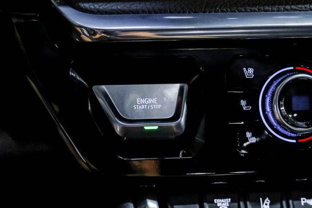 2024 GMC Sierra 2500HD Denali COGNITO LIFT King Shocks 20" AMERICAN FORCE | Dallas, TX | East Dallas Diesel 2024 GMC Sierra 2500HD Denali COGNITO LIFT King Shocks 20" AMERICAN FORCE | Dallas, TX | East Dallas Diesel