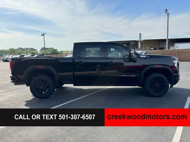 2024 GMC Sierra 2500HD AT4 4x4 Crew Cab 6.6 GAS 1 Owner 20s Financing