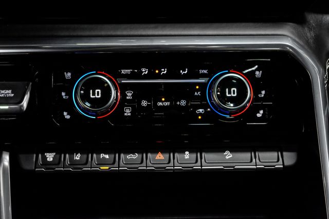 2024 GMC Sierra 3500HD Denali Ultimate 6.5" BDS Lift 20" Fuel Wheels TX | Dallas, TX | East Dallas Diesel 2024 GMC Sierra 3500HD Denali Ultimate 6.5" BDS Lift 20" Fuel Wheels TX | Dallas, TX | East Dallas Diesel