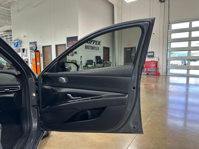 2024 Hyundai Elantra SEL | Irving, Texas | Hopper Motorplex 2024 Hyundai Elantra SEL | Irving, Texas | Hopper Motorplex