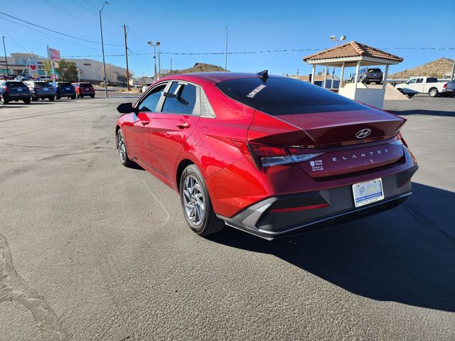 2024 Hyundai ELANTRA SEL