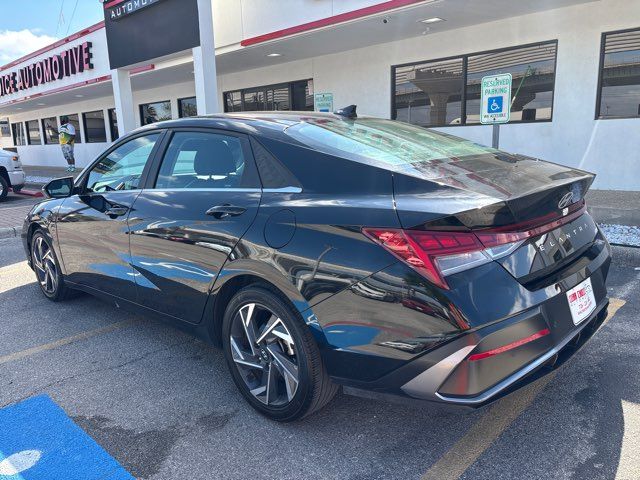 2024 Hyundai ELANTRA Limited | San Antonio, TX | Clear Choice Automotive South 2024 Hyundai ELANTRA Limited | San Antonio, TX | Clear Choice Automotive South