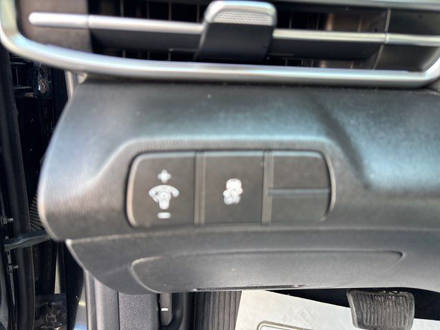 2024 Hyundai ELANTRA Limited | San Antonio, TX | Clear Choice Automotive South 2024 Hyundai ELANTRA Limited | San Antonio, TX | Clear Choice Automotive South