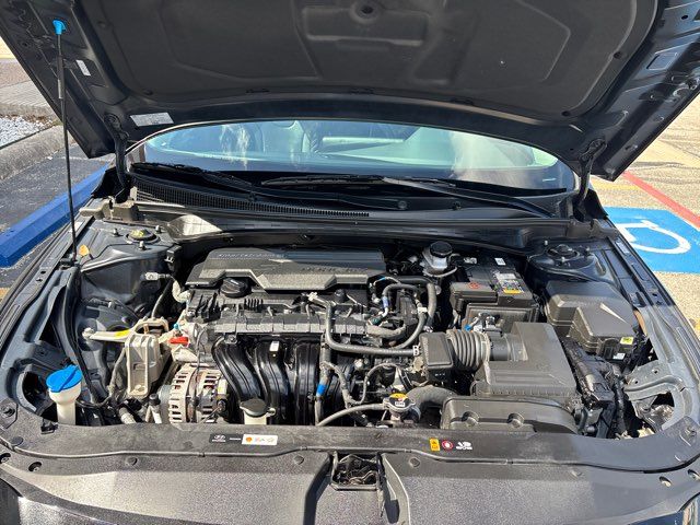 2024 Hyundai ELANTRA Limited | San Antonio, TX | Clear Choice Automotive South 2024 Hyundai ELANTRA Limited | San Antonio, TX | Clear Choice Automotive South