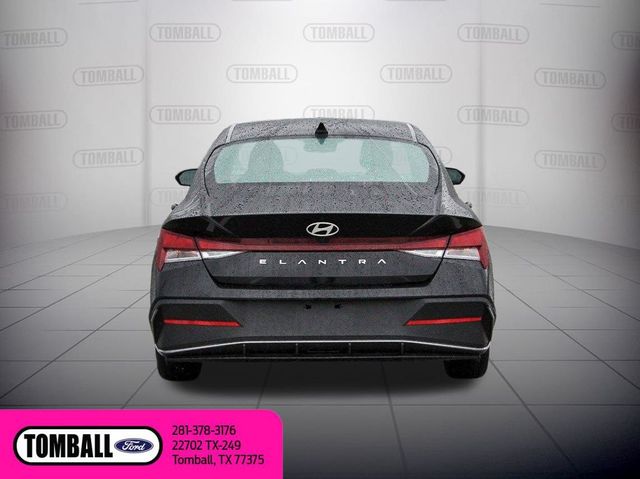 2024 Hyundai ELANTRA SEL