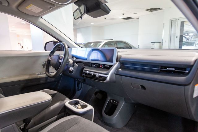 2024 Hyundai IONIQ 5 SE