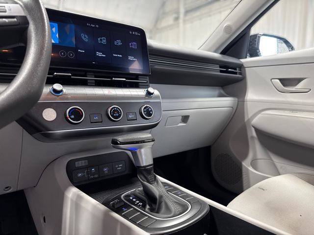 2024 Hyundai KONA SE