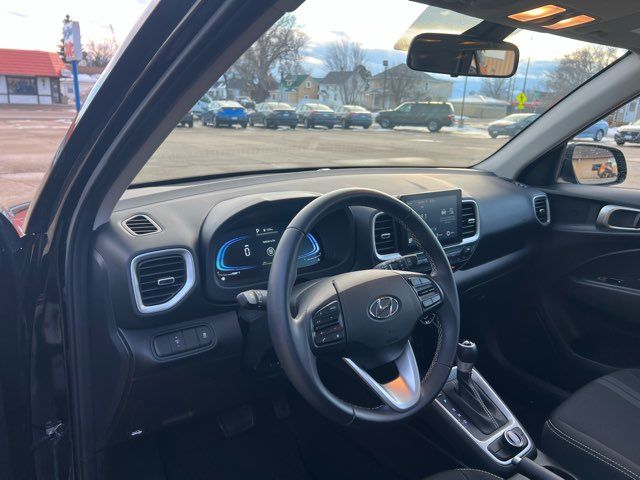 2024 Hyundai VENUE SEL | Dickinson, ND | Heiser Motors 2024 Hyundai VENUE SEL | Dickinson, ND | Heiser Motors