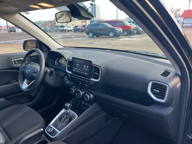 2024 Hyundai VENUE SEL | Dickinson, ND | Heiser Motors 2024 Hyundai VENUE SEL | Dickinson, ND | Heiser Motors