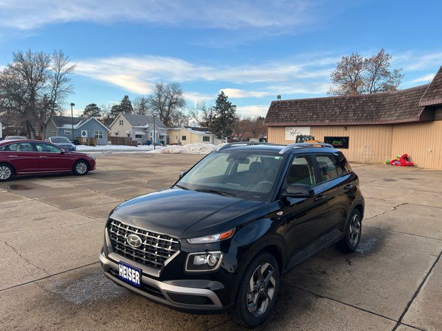 2024 Hyundai VENUE SEL | Dickinson, ND | Heiser Motors 2024 Hyundai VENUE SEL | Dickinson, ND | Heiser Motors