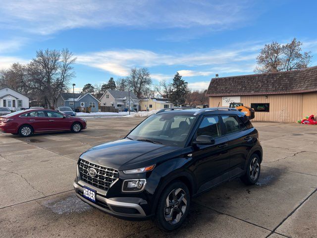 2024 Hyundai VENUE SEL | Dickinson, ND | Heiser Motors 2024 Hyundai VENUE SEL | Dickinson, ND | Heiser Motors