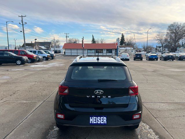 2024 Hyundai VENUE SEL | Dickinson, ND | Heiser Motors 2024 Hyundai VENUE SEL | Dickinson, ND | Heiser Motors