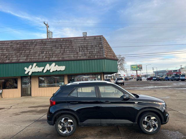 2024 Hyundai VENUE SEL | Dickinson, ND | Heiser Motors 2024 Hyundai VENUE SEL | Dickinson, ND | Heiser Motors