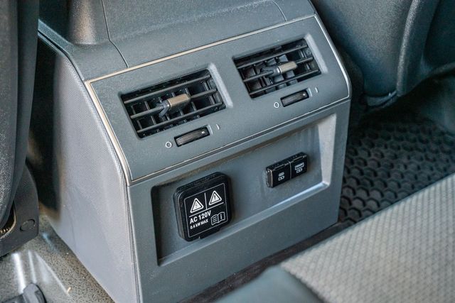 2024 Ineos Grenadier Fieldmaster AWD / 1-OWNER / CLEAN CARFAX / LOADED | Austin, TX | Rocky Mountain Truck Stop Austin 2024 Ineos Grenadier Fieldmaster AWD / 1-OWNER / CLEAN CARFAX / LOADED | Austin, TX | Rocky Mountain Truck Stop Austin