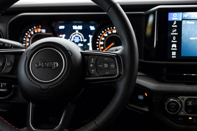 2024 Jeep Gladiator Rubicon 4X4 LIFTED,HTD CUSTOM ALEA LTH,9K MILES | Carrollton, TX | Texas Vehicle Exchange