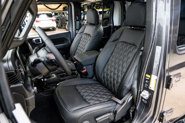 2024 Jeep Gladiator Rubicon 4X4 LIFTED,HTD CUSTOM ALEA LTH,9K MILES | Carrollton, TX | Texas Vehicle Exchange