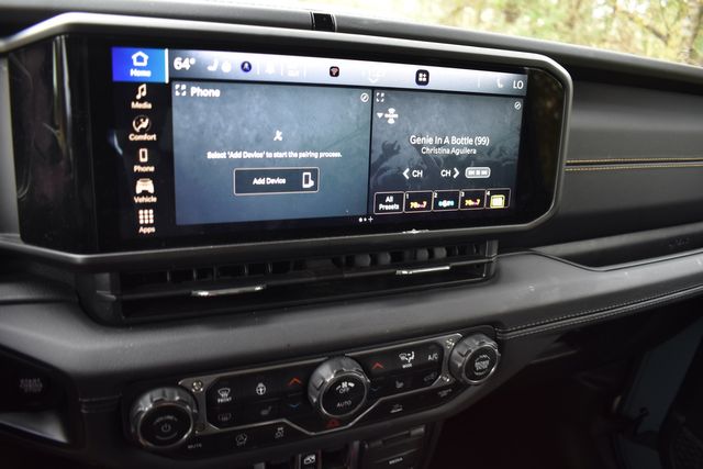 2024 Jeep Gladiator Sport S