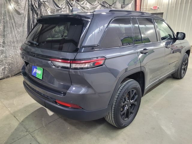 2024 Jeep Grand Cherokee Altitude  Warranty - Financing - | Dickinson, ND | Autorama Auto Sales and Rentals