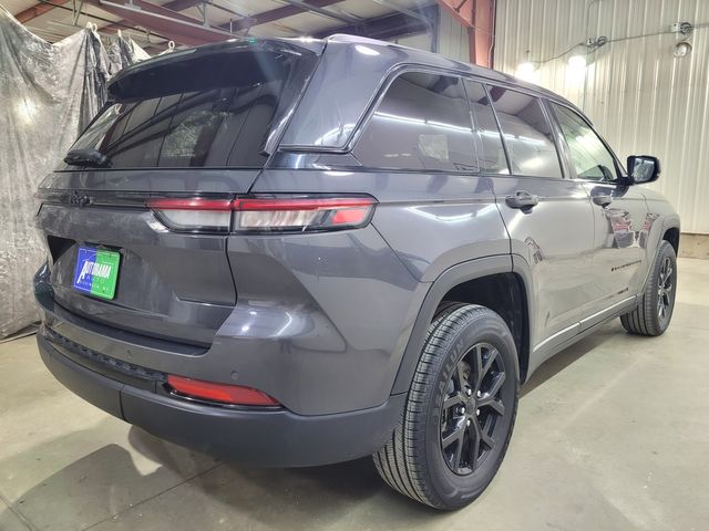 2024 Jeep Grand Cherokee Altitude Warranty - Financing - No Dealer Fees | Dickinson, ND | Autorama Auto Sales and Rentals 2024 Jeep Grand Cherokee Altitude Warranty - Financing - No Dealer Fees | Dickinson, ND | Autorama Auto Sales and Rentals