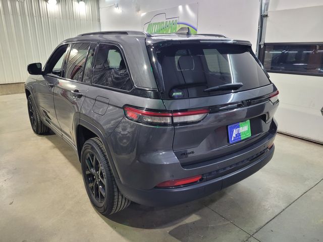 2024 Jeep Grand Cherokee Altitude  Warranty - Financing - | Dickinson, ND | Autorama Auto Sales and Rentals