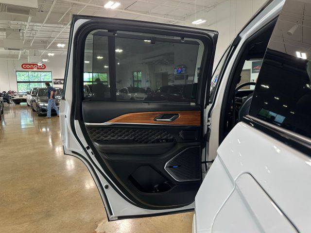 2024 Jeep Grand Cherokee Summit | Irving, Texas | Hopper Motorplex 2024 Jeep Grand Cherokee Summit | Irving, Texas | Hopper Motorplex