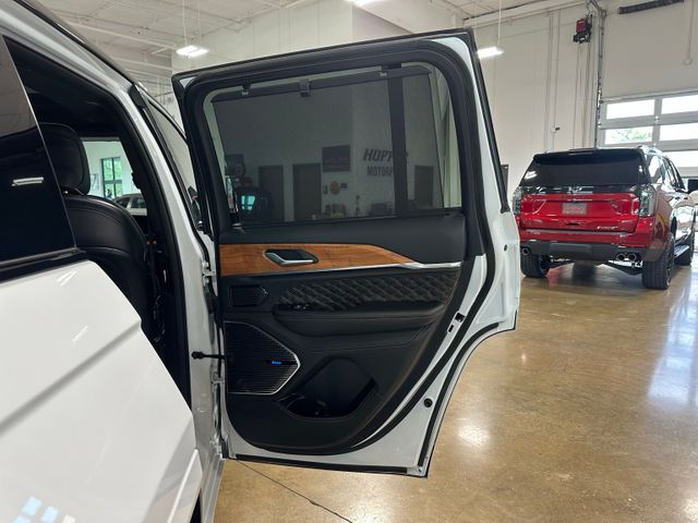 2024 Jeep Grand Cherokee Summit | Irving, Texas | Hopper Motorplex 2024 Jeep Grand Cherokee Summit | Irving, Texas | Hopper Motorplex
