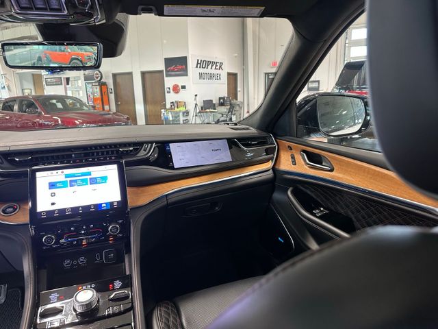 2024 Jeep Grand Cherokee Summit | Irving, Texas | Hopper Motorplex 2024 Jeep Grand Cherokee Summit | Irving, Texas | Hopper Motorplex