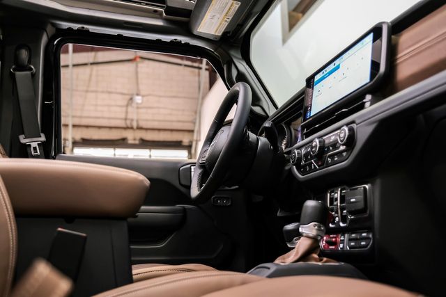 2024 Jeep Wrangler Unlimited Rubicon 4X4 SKYTOP,DUPONT KEVLAR,LIFT | Carrollton, TX | psv5 DEMO - Texas Vehicle Exchange 2024 Jeep Wrangler Unlimited Rubicon 4X4 SKYTOP,DUPONT KEVLAR,LIFT | Carrollton, TX | psv5 DEMO - Texas Vehicle Exchange