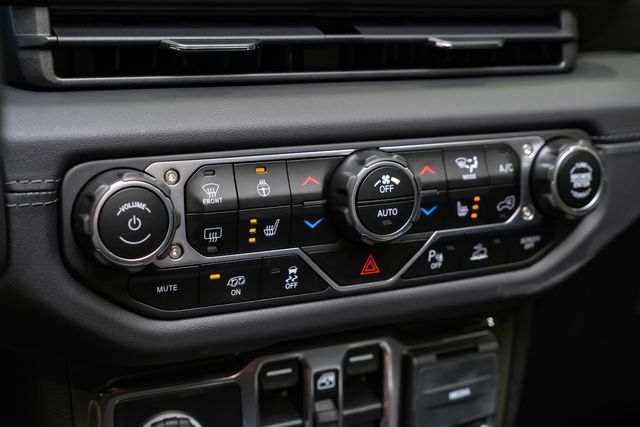 2024 Jeep Wrangler Unlimited Rubicon 392 4X4 SKY TOP, BUMPERS, LED'S | Carrollton, TX | Texas Vehicle Exchange 2024 Jeep Wrangler Unlimited Rubicon 392 4X4 SKY TOP, BUMPERS, LED'S | Carrollton, TX | Texas Vehicle Exchange