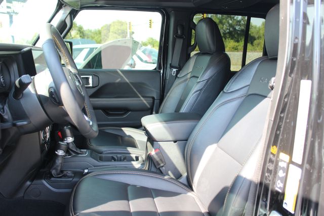 2024 Jeep Wrangler Sahara | Granite City, Illinois | MasterCars Company Inc. 2024 Jeep Wrangler Sahara | Granite City, Illinois | MasterCars Company Inc.