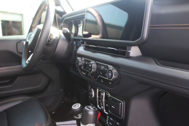 2024 Jeep Wrangler Sahara | Granite City, Illinois | MasterCars Company Inc. 2024 Jeep Wrangler Sahara | Granite City, Illinois | MasterCars Company Inc.