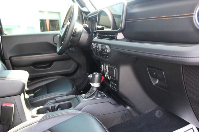 2024 Jeep Wrangler Sahara | Granite City, Illinois | MasterCars Company Inc. 2024 Jeep Wrangler Sahara | Granite City, Illinois | MasterCars Company Inc.