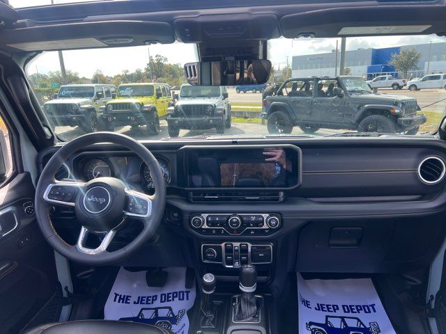 2024 Jeep Wrangler Sahara - Power-Top