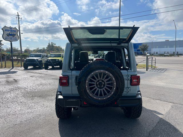 2024 Jeep Wrangler Sahara - Power-Top