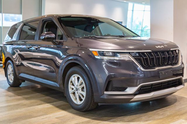 2024 Kia Carnival LX