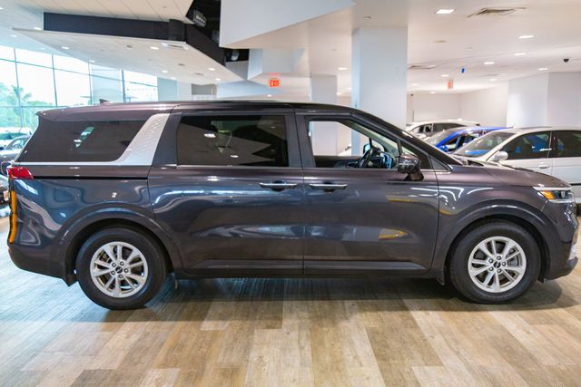 2024 Kia Carnival at Autosource, photo 4