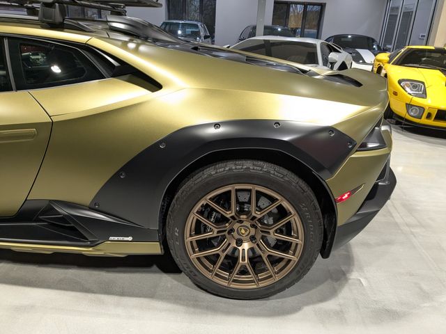 2024 Lamborghini Huracan Sterrato | Lake Forest IL | Executive Motor Carz 2024 Lamborghini Huracan Sterrato | Lake Forest IL | Executive Motor Carz