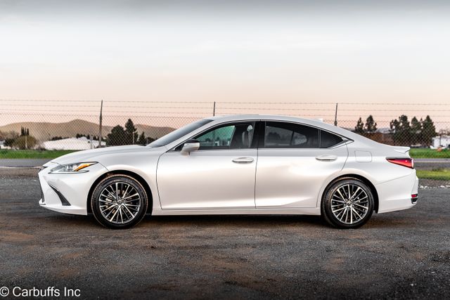 2024 Lexus ES 300h
